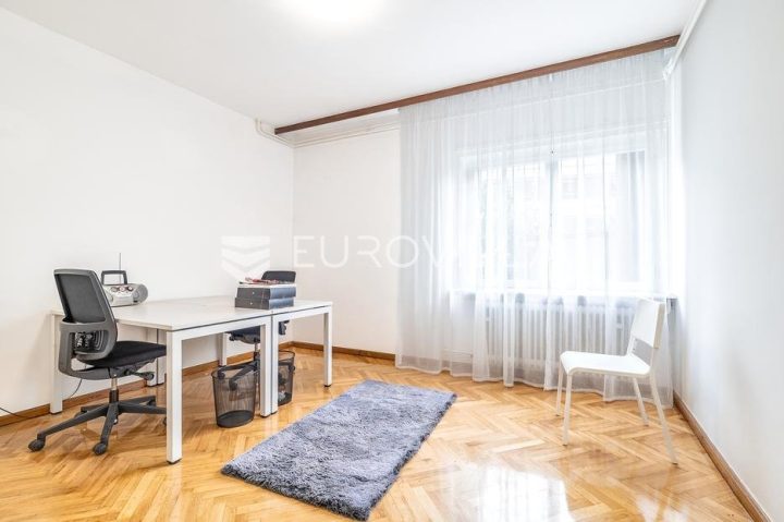Locaux commerciaux à louer 110 m² – Maksimir