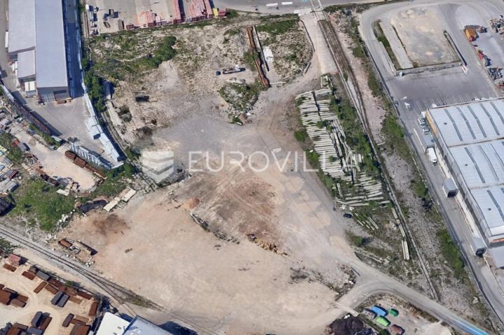 Pozemek na prodej 23772 m² – Kukuljanovo