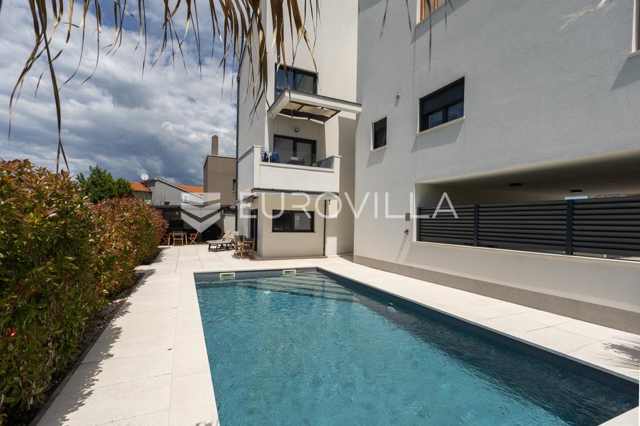 Apartma Na predaj Valdebek
