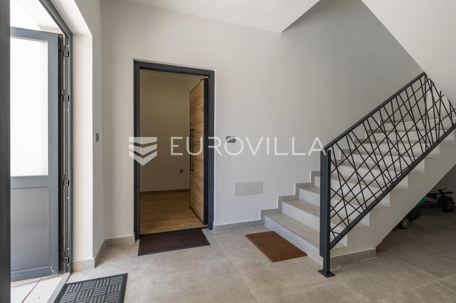 Apartma Na predaj -  Pula