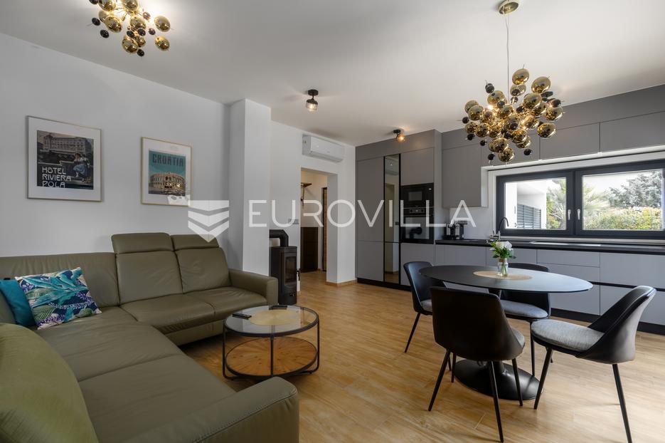 Apartma Na predaj -  Pula