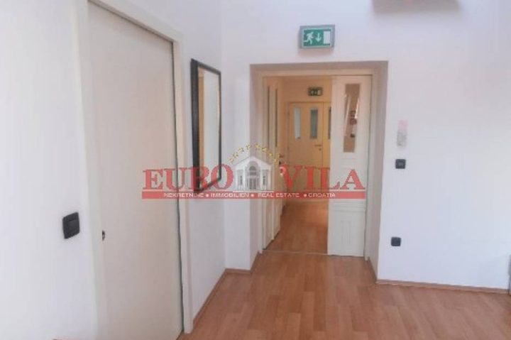 Apartmán na predaj 110 m² – Donji Grad