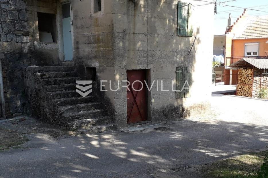 Dom Na sprzedaż - Splitsko-dalmatinska Sinj