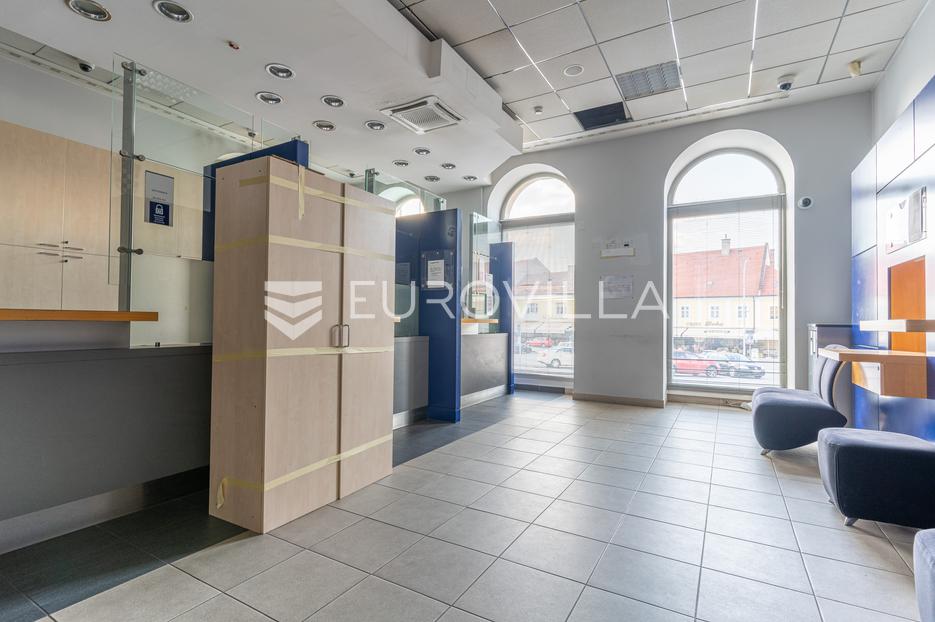 Locaux commerciaux À vendre -  Požega