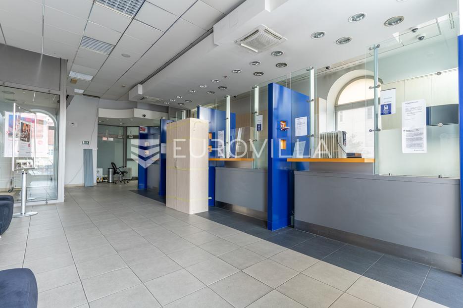 Locaux commerciaux À vendre -  Požega