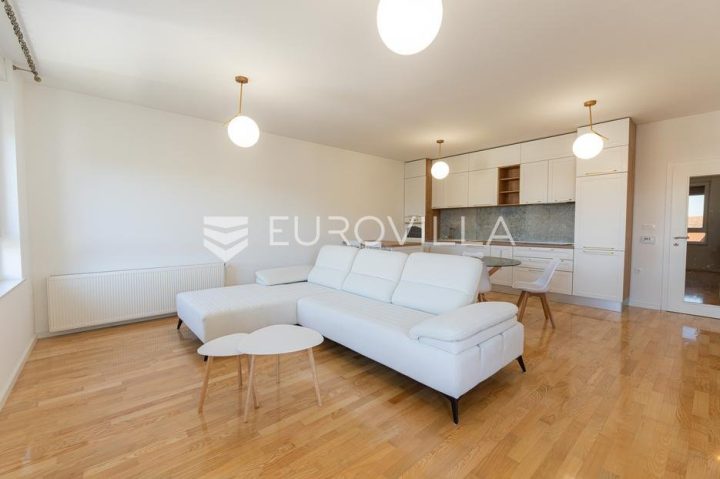 Stan za najam 102 m² – Vatrogasno Naselje
