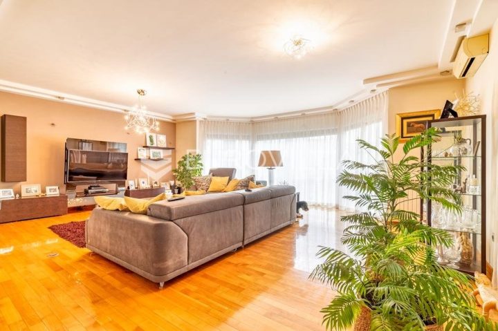 Dom na predaj 660 m² – Gornji Bukovac