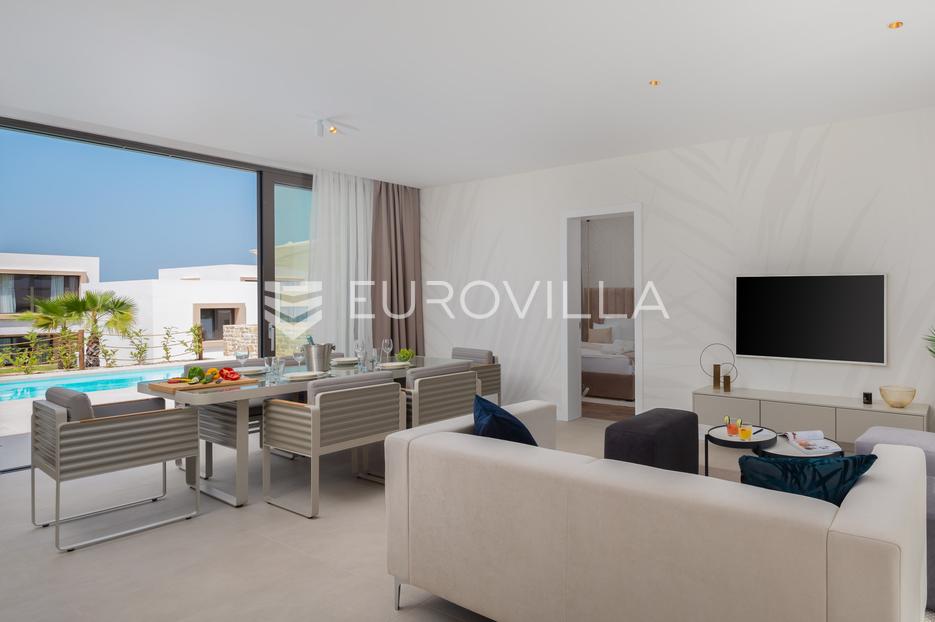 House For sale -  Tkon
