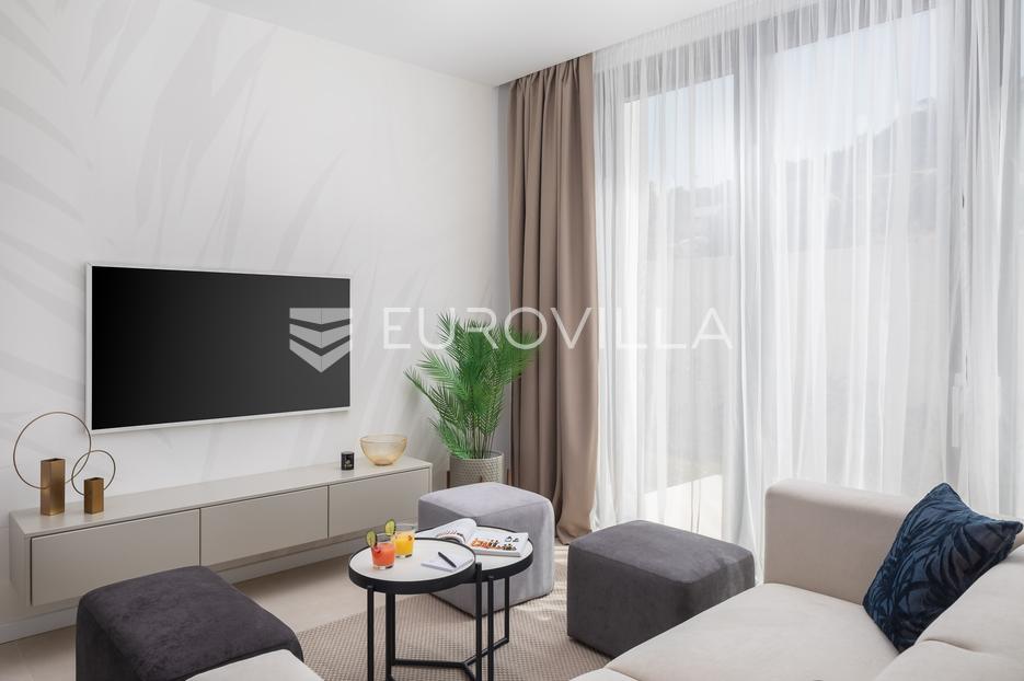 House For sale -  Tkon