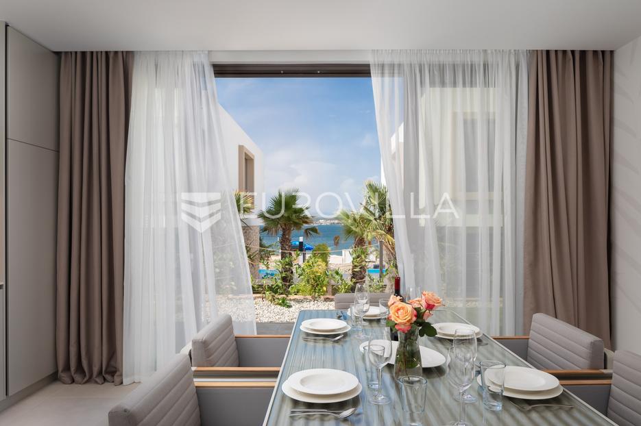 House For sale -  Tkon