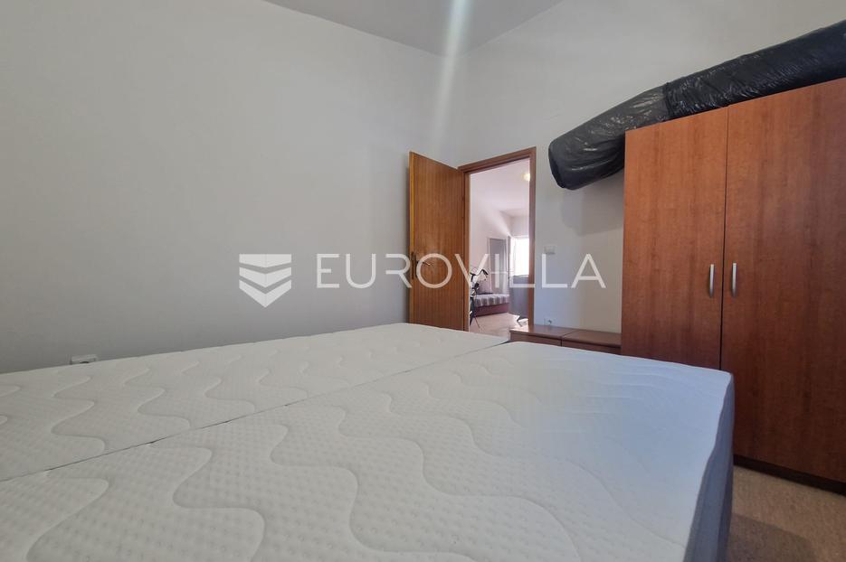 House For sale -  Vir