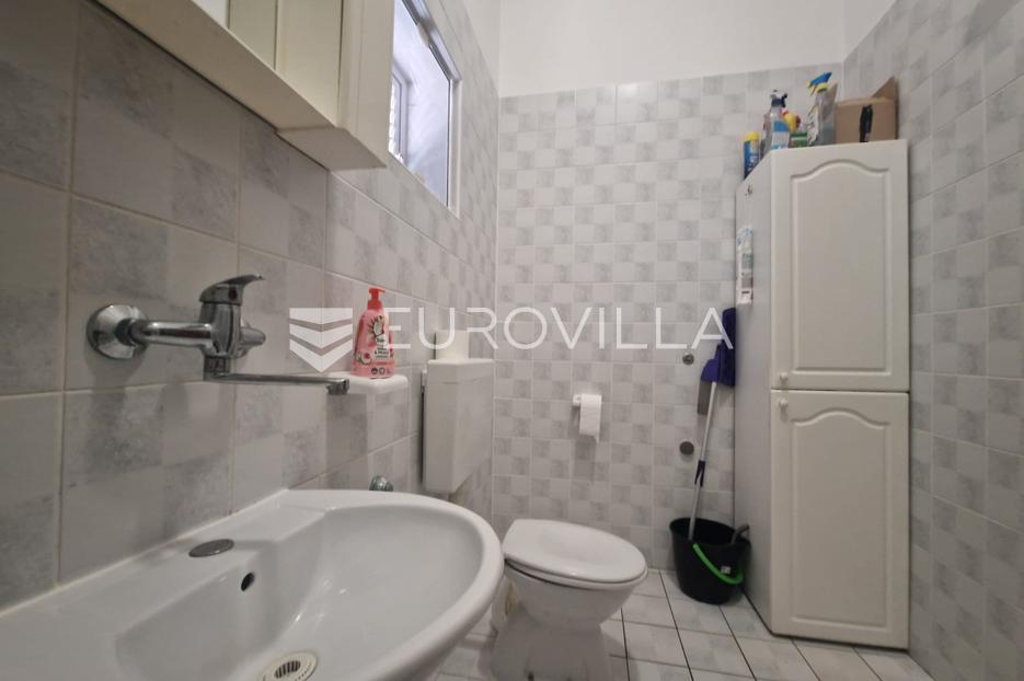 House For sale -  Vir