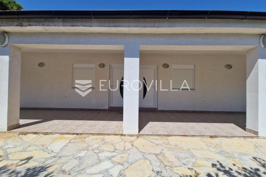House For sale -  Vir