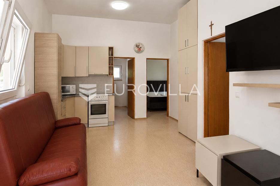 House For sale -  Vir