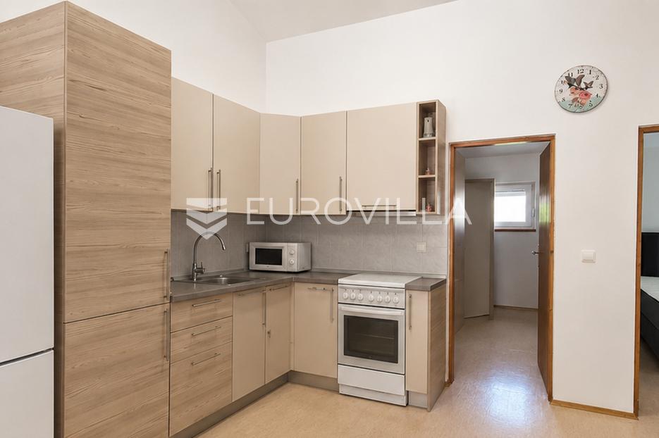 House For sale -  Vir