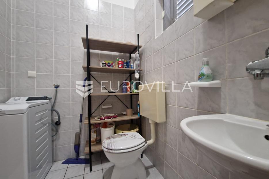 House For sale -  Vir