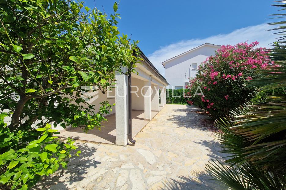 House For sale -  Vir