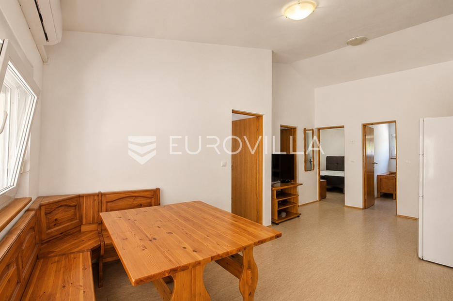 House For sale -  Vir