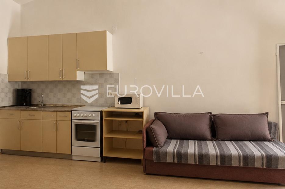 House For sale -  Vir
