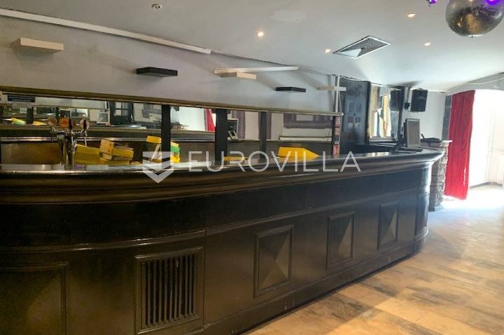 Komerční na prodej 115 m² – Poreč