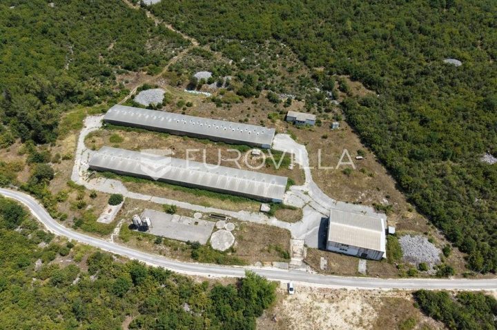 Pozemek na prodej 27187 m² – Borovci