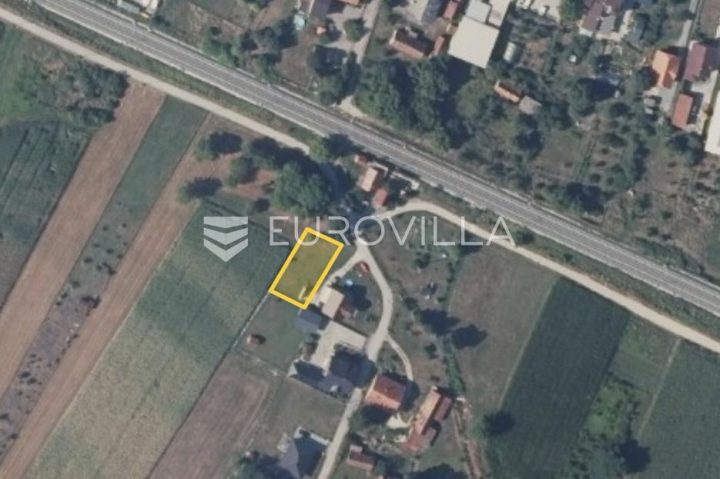 Parcela na predaj 558 m² – Šibice