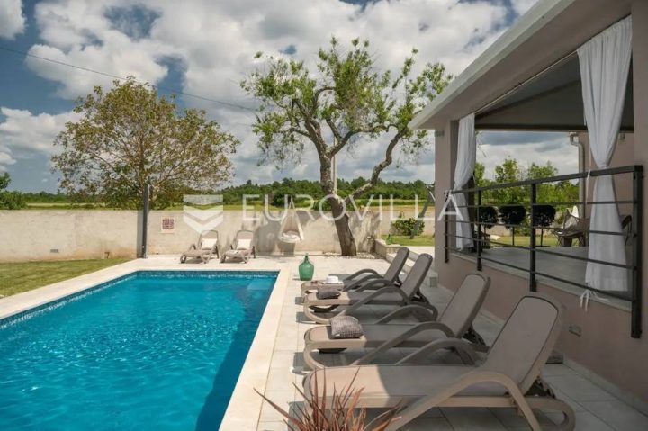 Kuća na prodaju 130 m² – Grandići