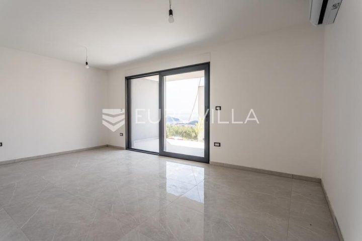 Appartamento in vendita 66 m² – Makarska