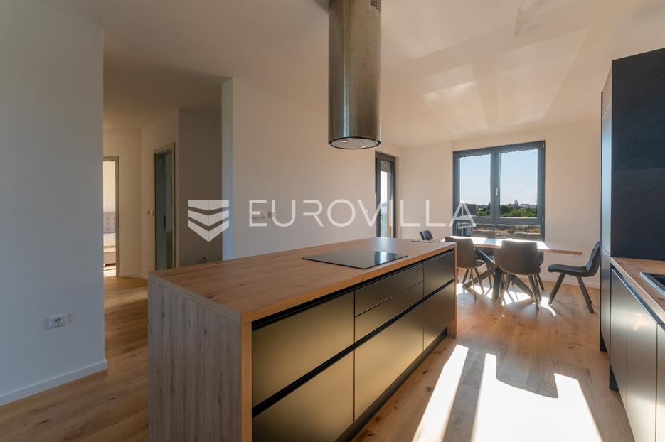 Apartma Na predaj -  Pula