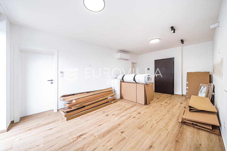 Apartma Na predaj - Grad Zagreb Peščenica - žitnjak - foto 3/11