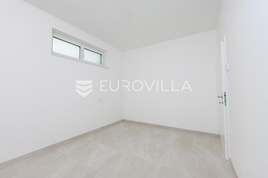 Stan Na prodaju -  Crikvenica