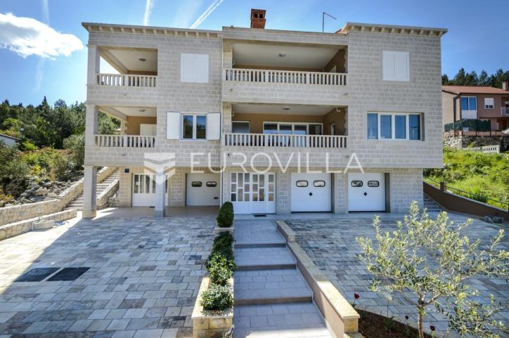 House for sale 483 m² – Blace