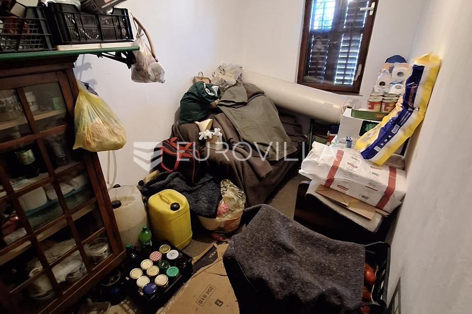 Haus Zu verkaufen - Karlovačka Karlovac - Okolica