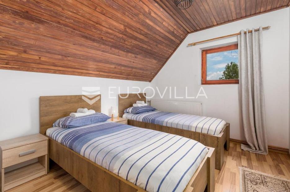 Casa In vendita - Primorsko-goranska Ravna Gora