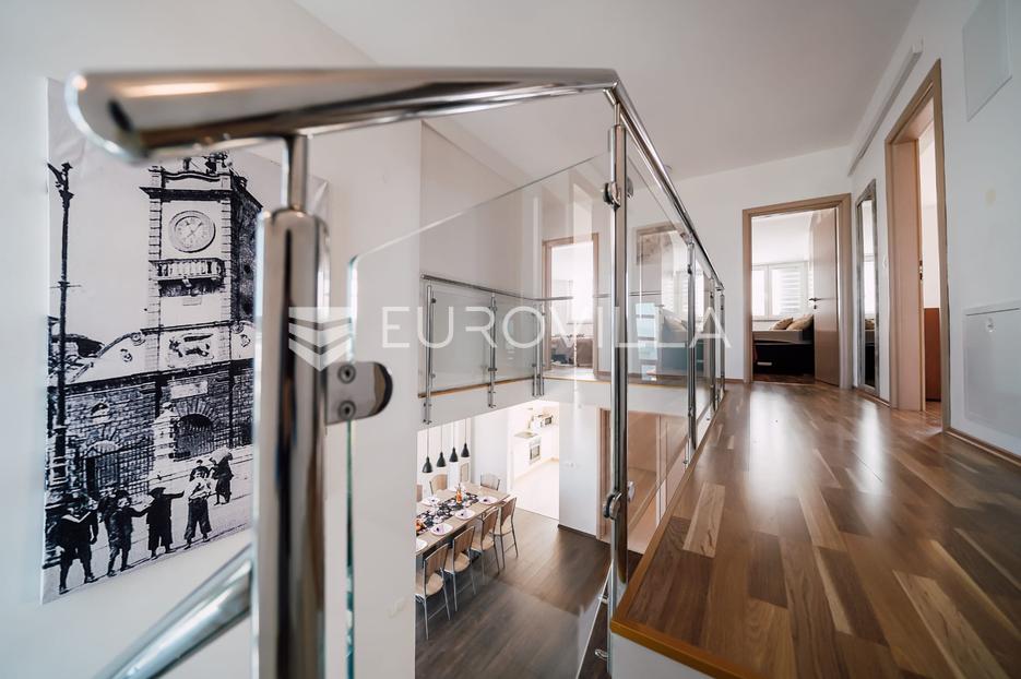 Haus Zu verkaufen -  Preko