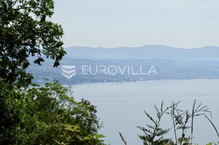 Land for sale 2054 m² – Opatija