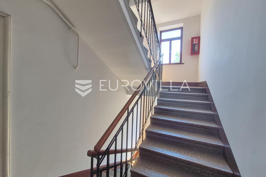Appartement À vendre -  Donji Grad
