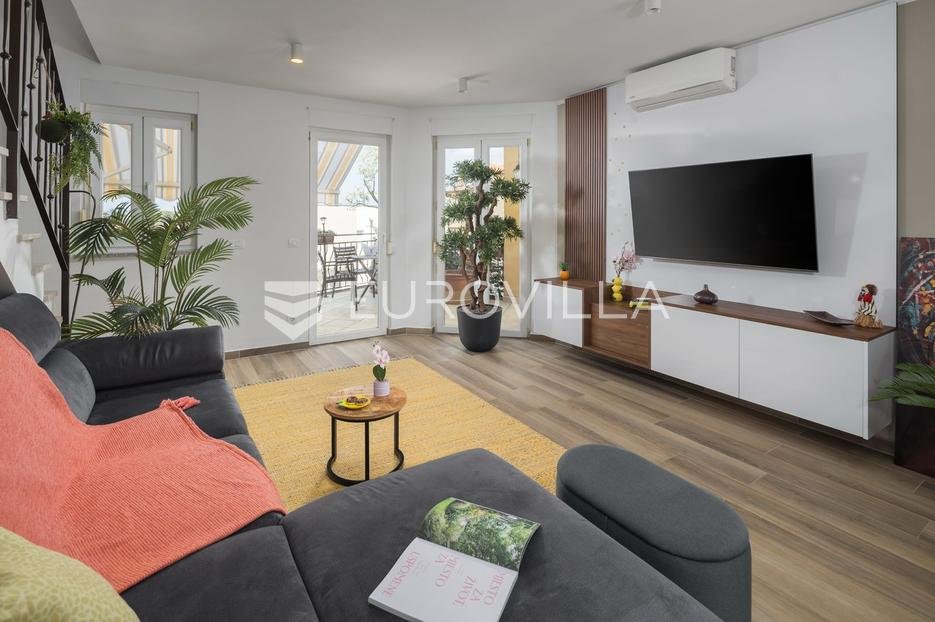 Apartment Zu vermieten - Istarska Poreč