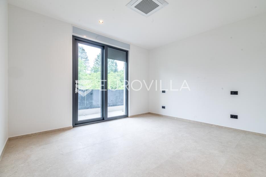 Haus Zu verkaufen -  Brezovica