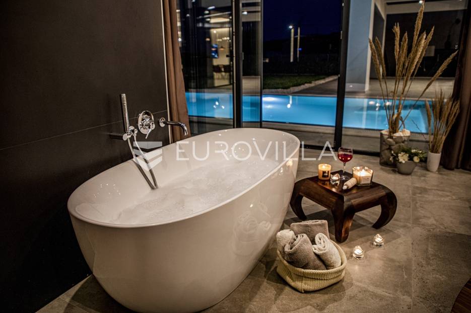 House For sale - Istarska Ližnjan