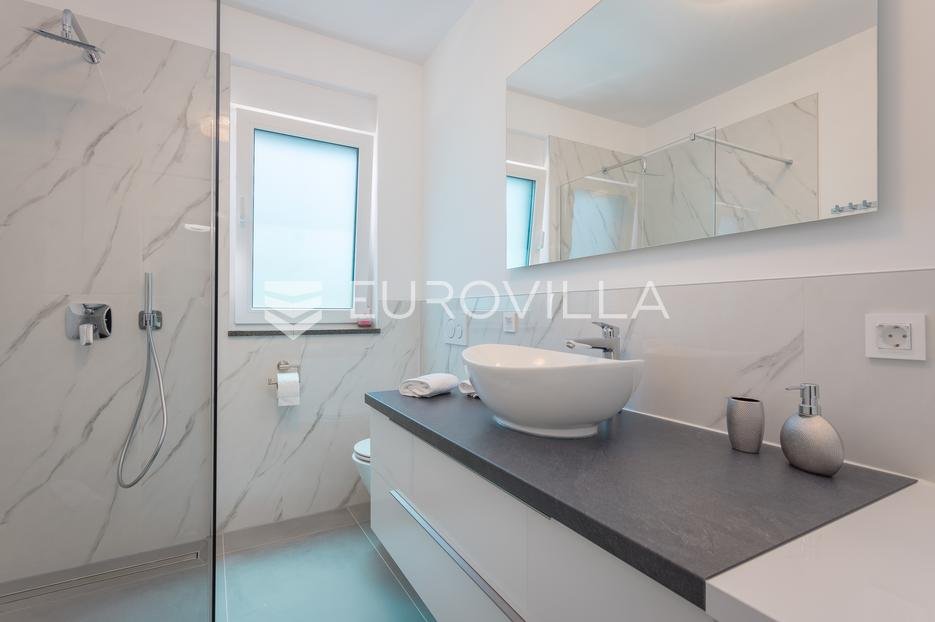 Flat For sale - Istarska Pula
