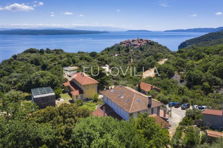 Kuća na prodaju 600 m² – Beli
