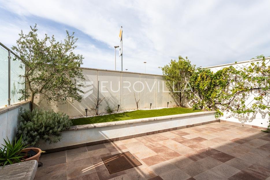 Flat For sale - Splitsko-dalmatinska Split