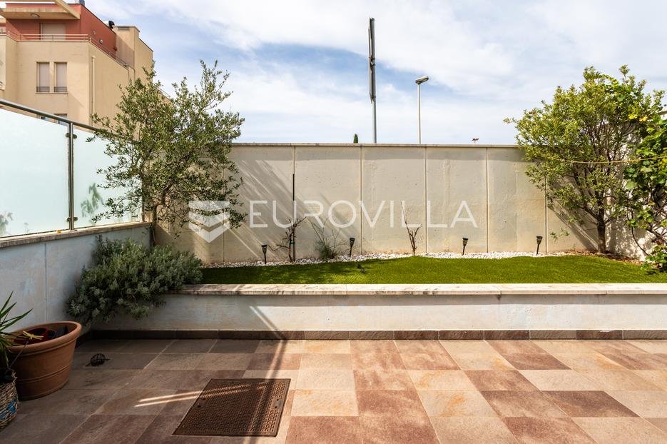 Flat For sale - Splitsko-dalmatinska Split