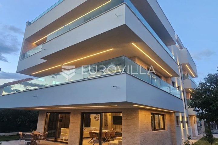 Haus zu verkaufen 760 m² – Borik
