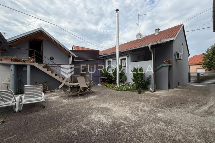 Maison à vendre 284 m² – Đakovo
