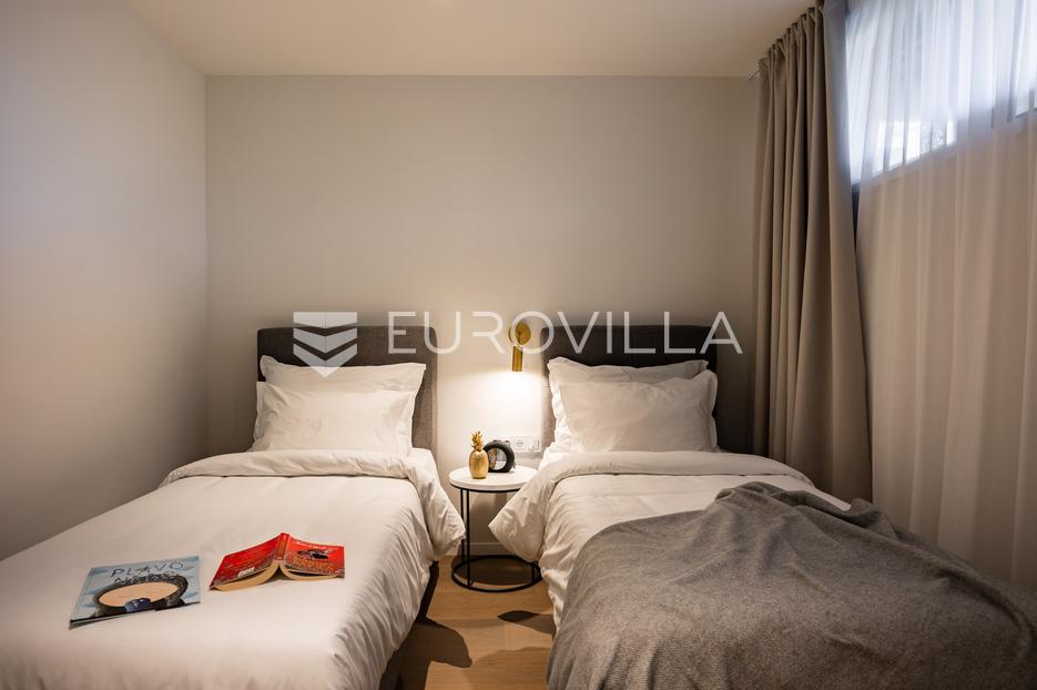 Casa In vendita -  Umag