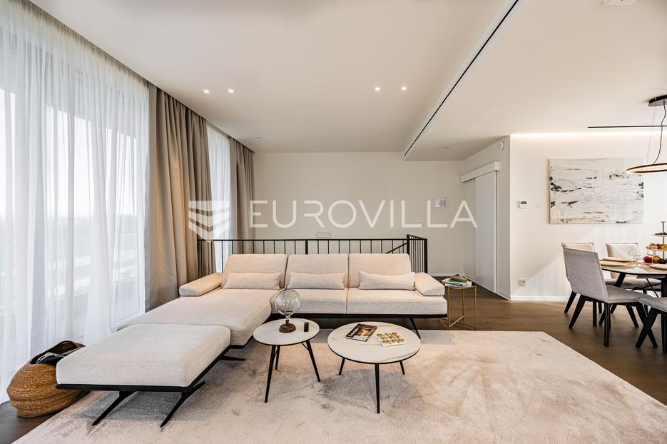 Casa In vendita -  Umag