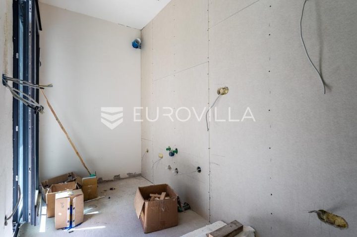 Apartmán Na predaj - Splitsko-dalmatinska Podstrana - foto 5/5