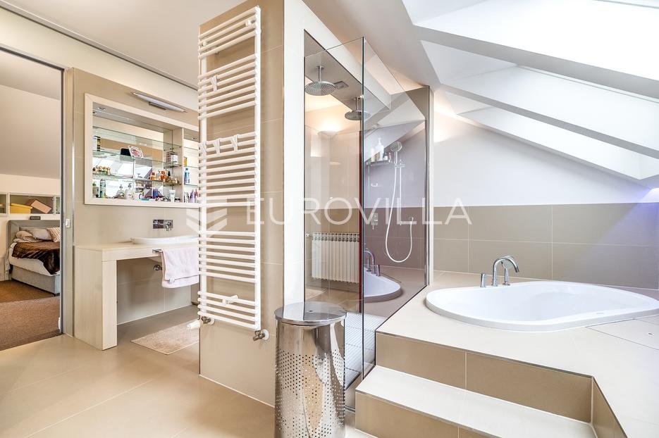 Casa In vendita - Grad Zagreb Podsljeme